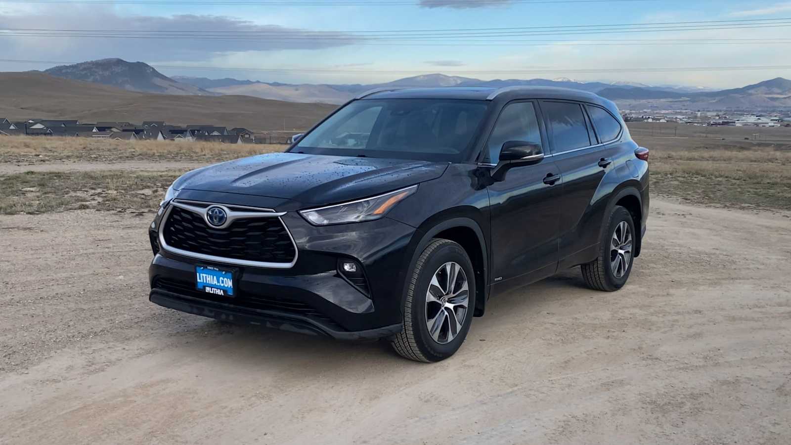 Thumbnail: 2022 Toyota Highlander - 4