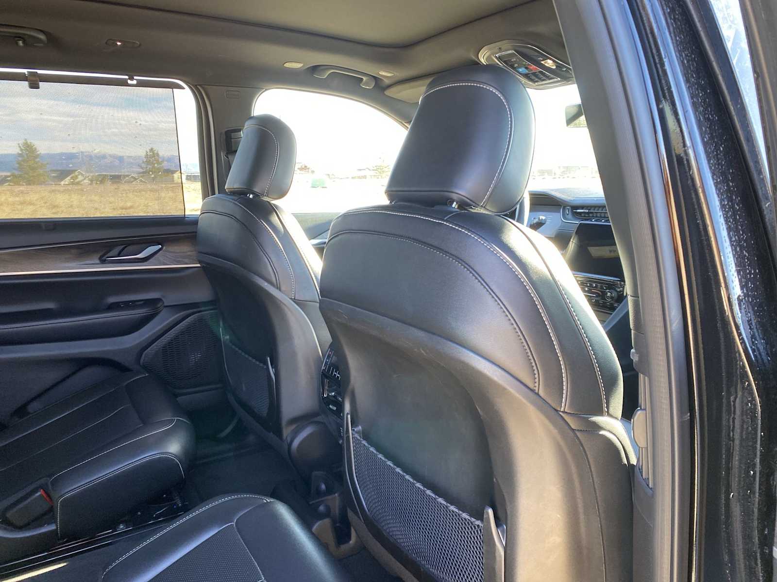 Thumbnail: 2024 Jeep Grand Cherokee L - 32