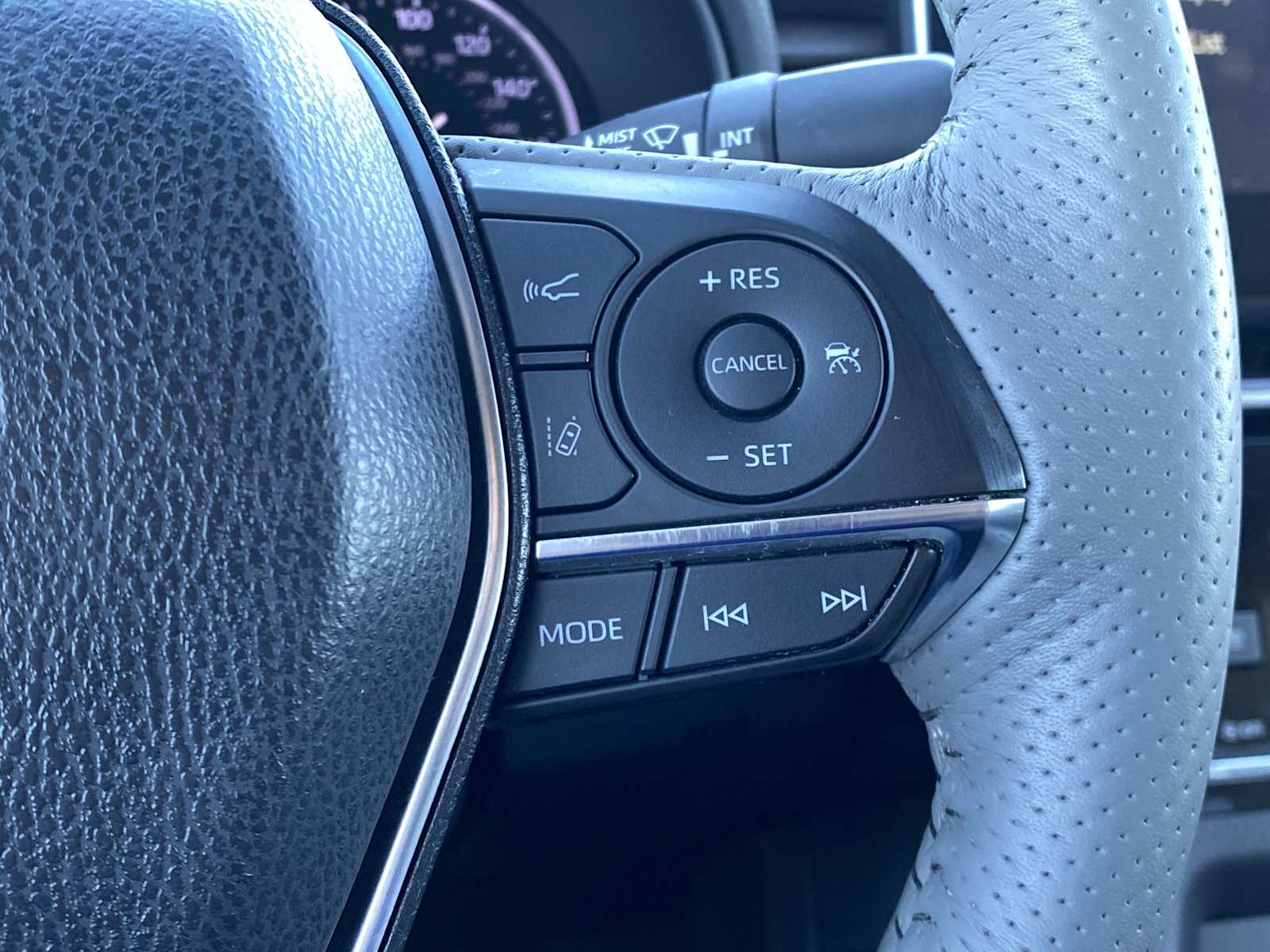 Thumbnail: 2019 Toyota Avalon - 23