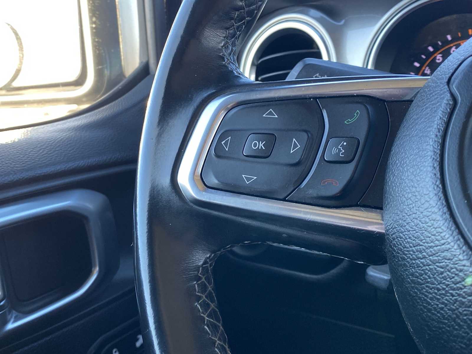 Thumbnail: 2018 Jeep Wrangler - 19