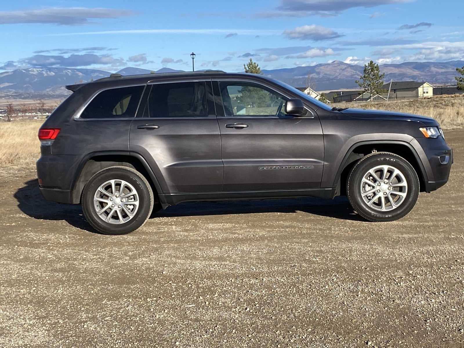 Thumbnail: 2021 Jeep Grand Cherokee - 21