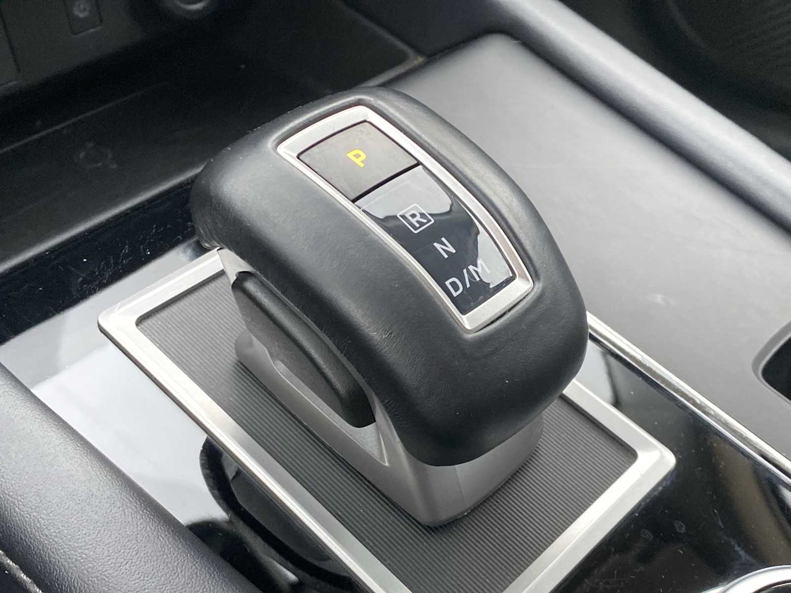 Thumbnail: 2024 Mitsubishi Outlander - 19