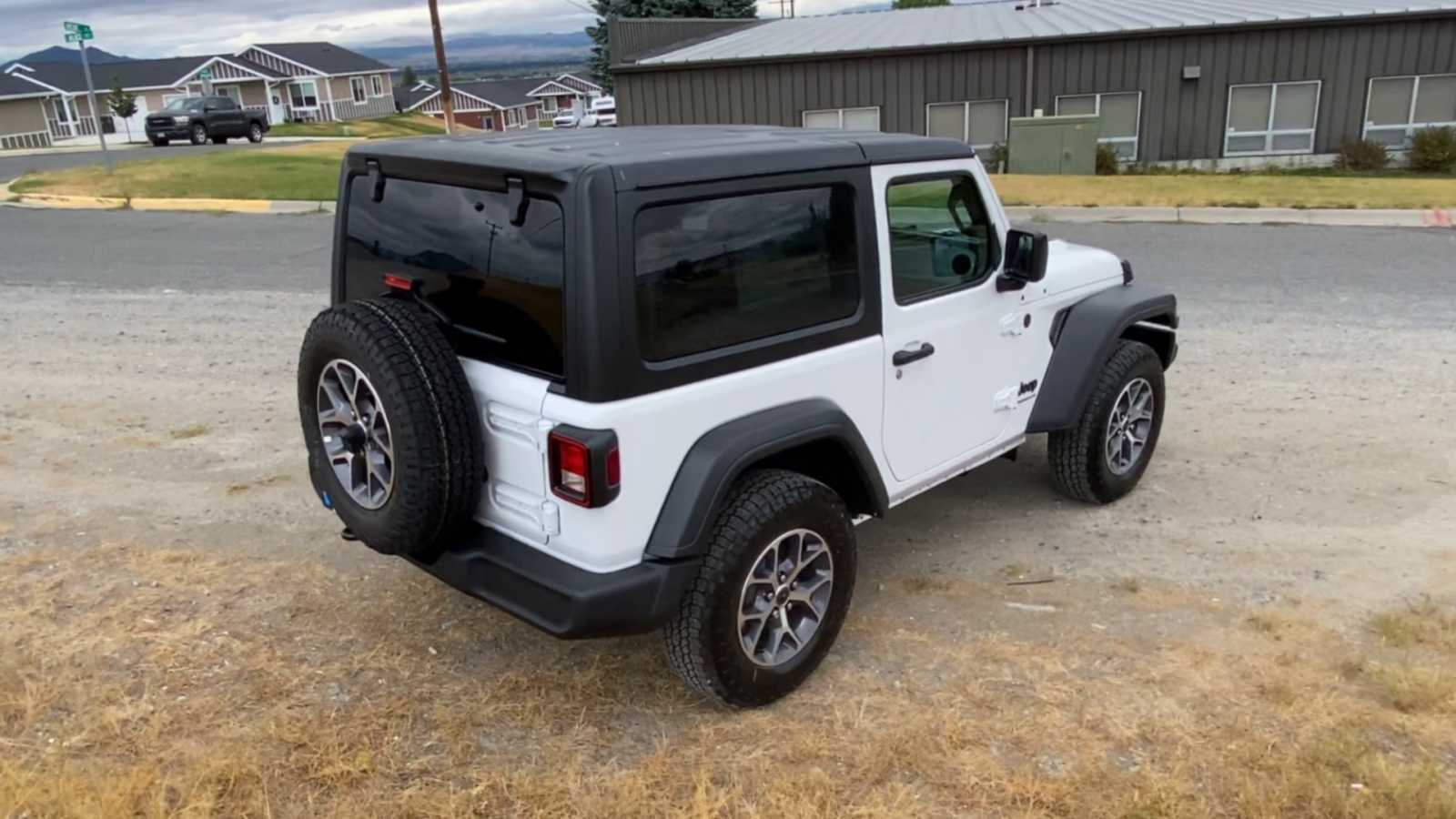 Thumbnail: 2024 Jeep Wrangler - 8