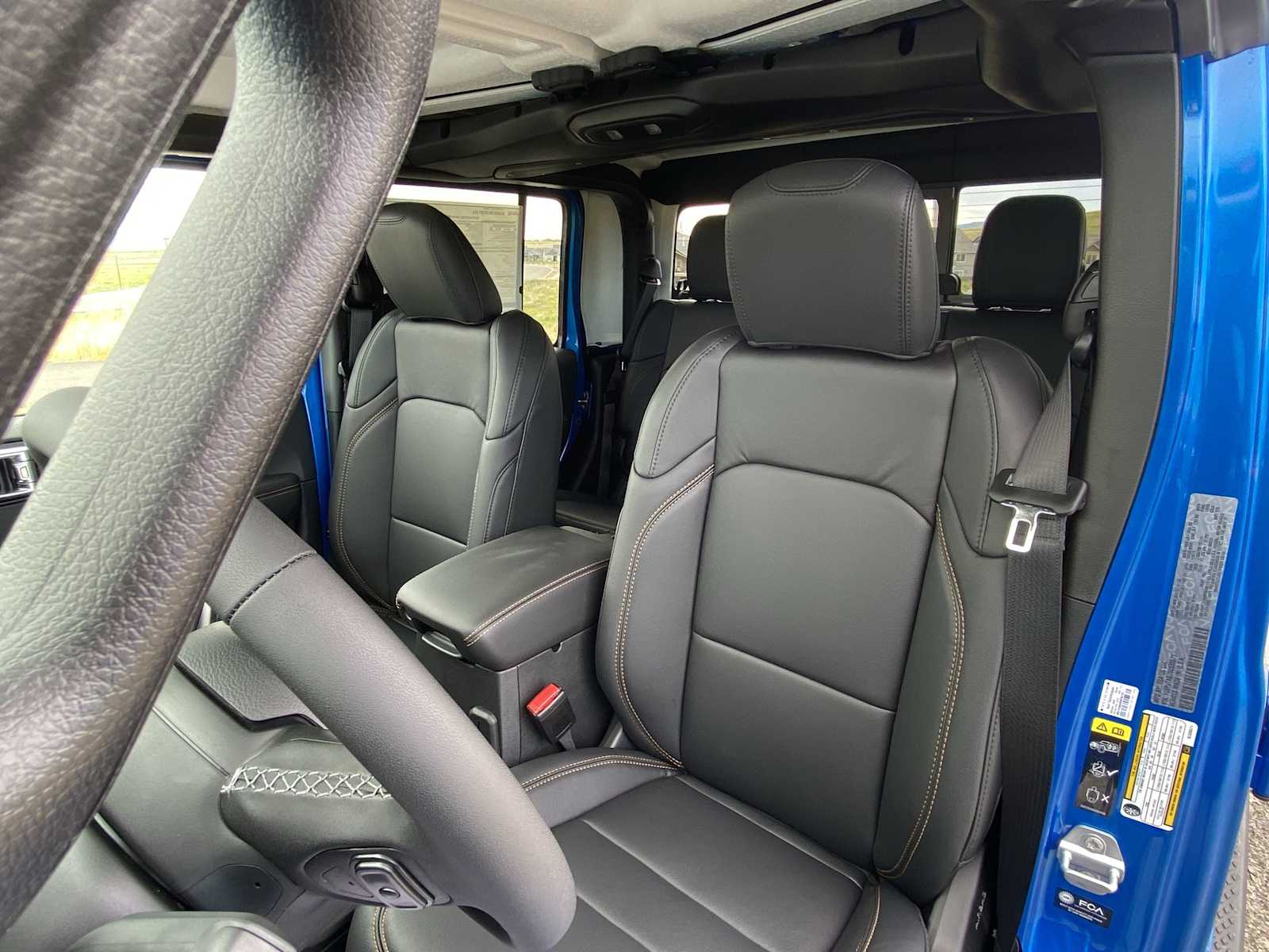 Thumbnail: 2025 Jeep Gladiator - 16