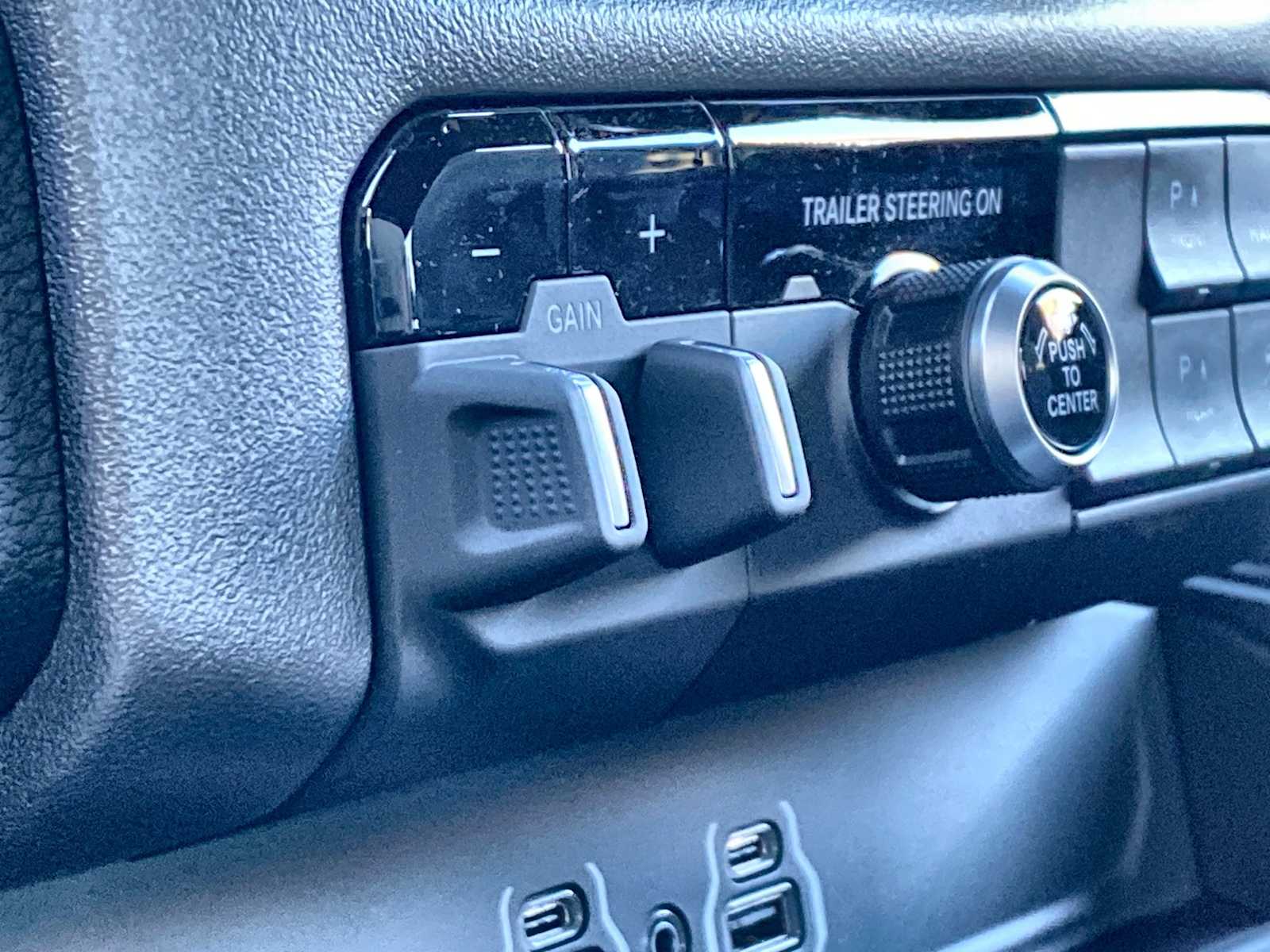 Thumbnail: 2025 RAM 1500 - 29