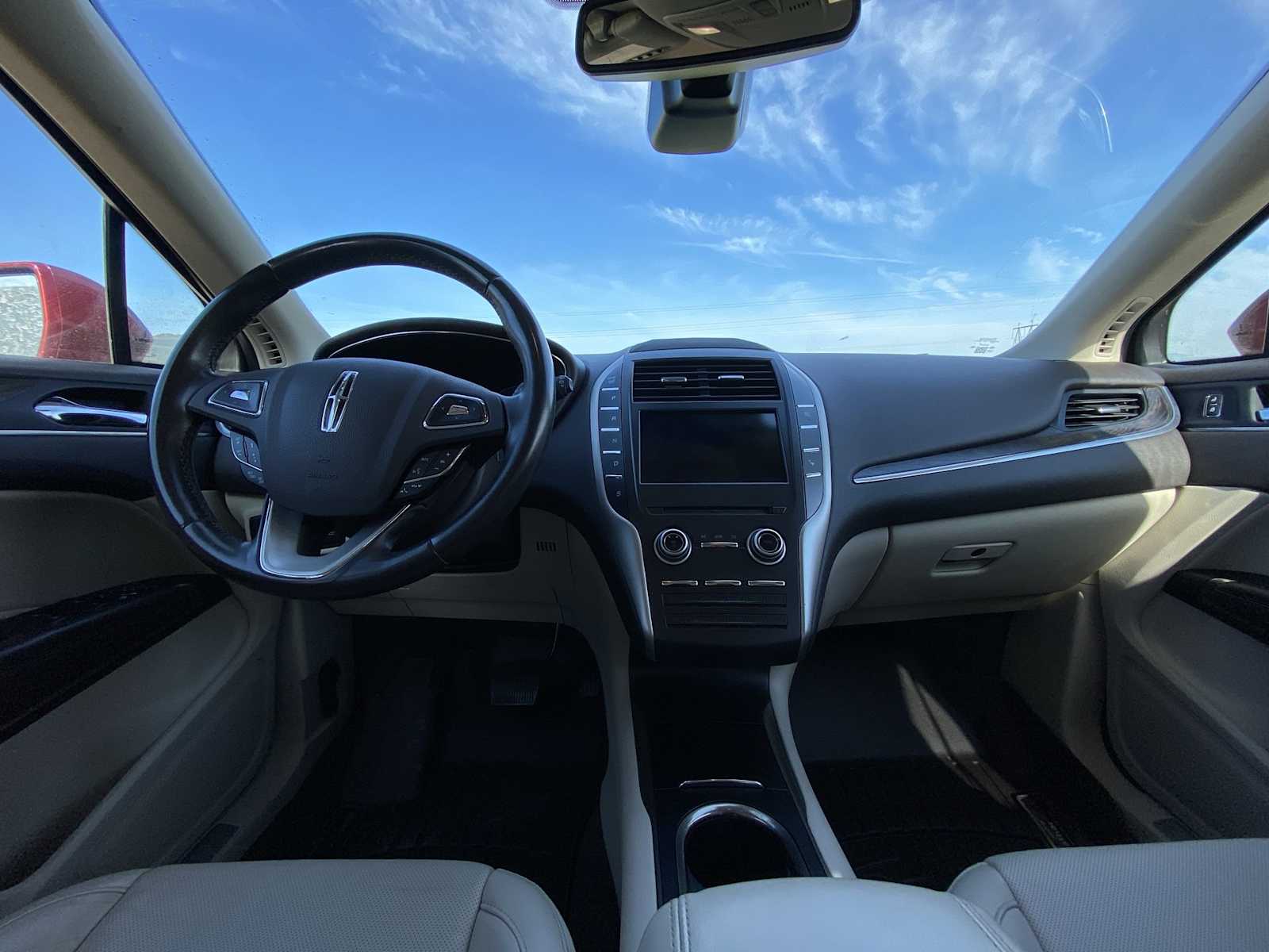 Thumbnail: 2018 Lincoln MKC - 16