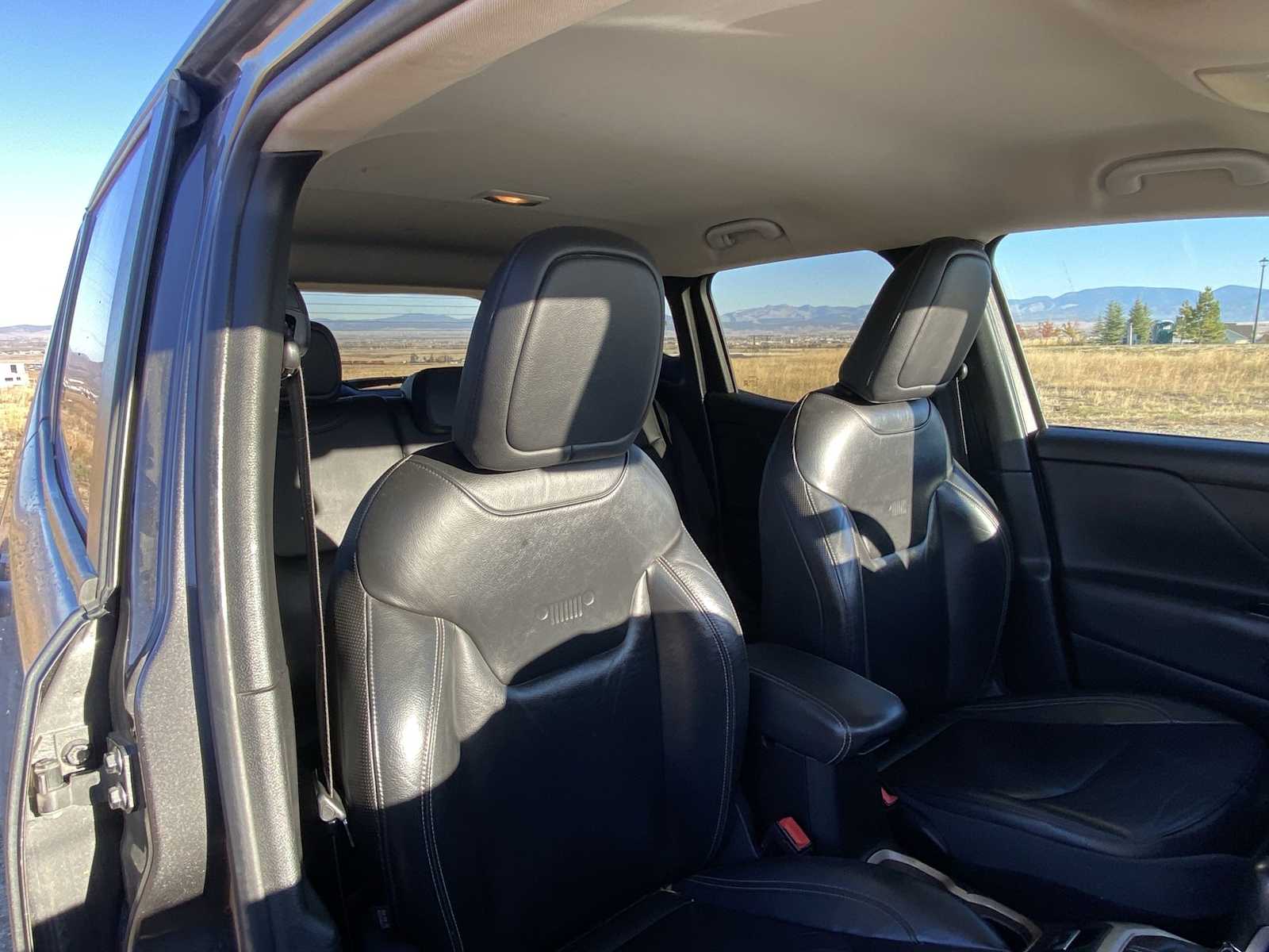 Thumbnail: 2017 Jeep Renegade - 17