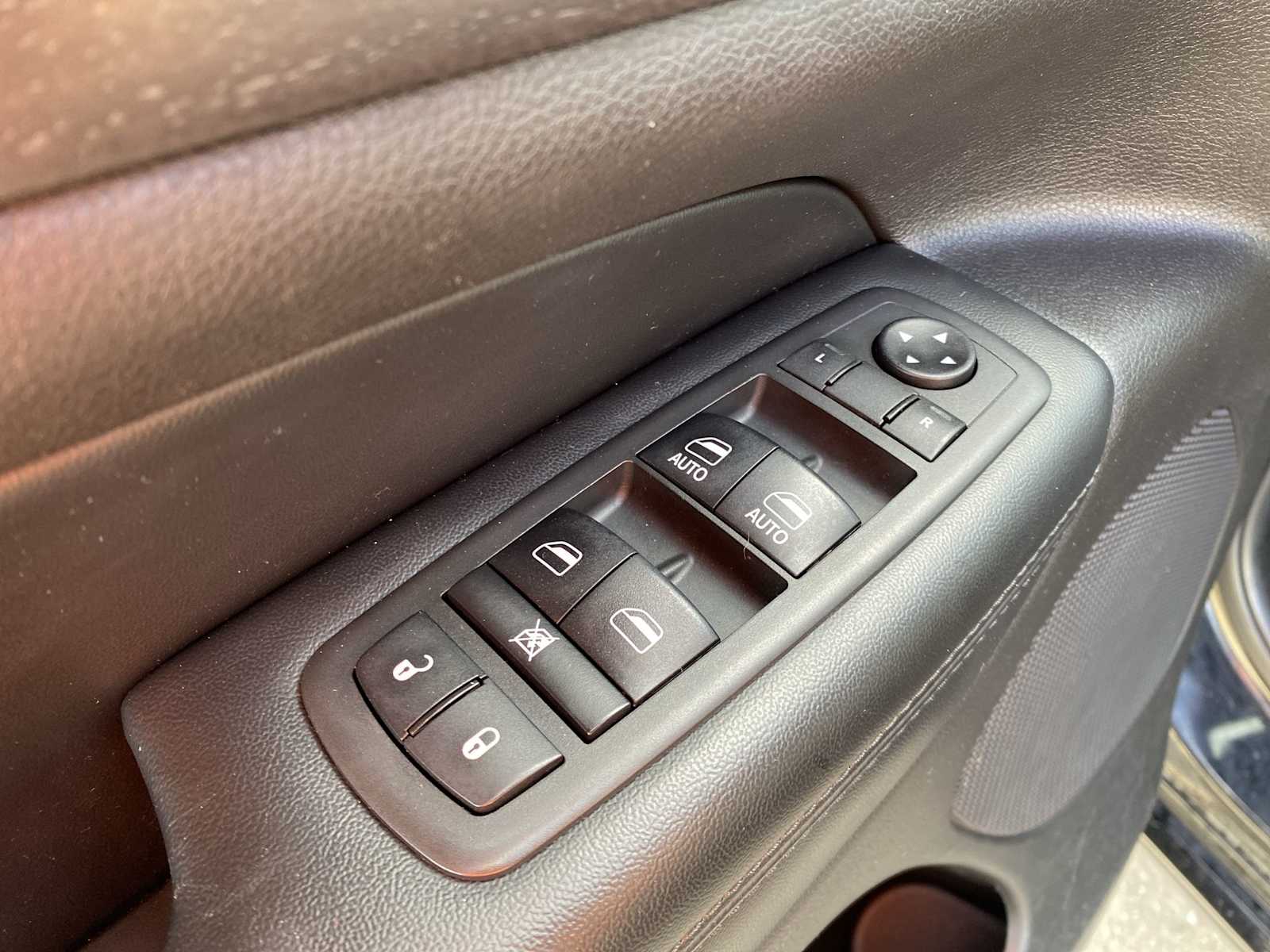 Thumbnail: 2018 Jeep Grand Cherokee - 20