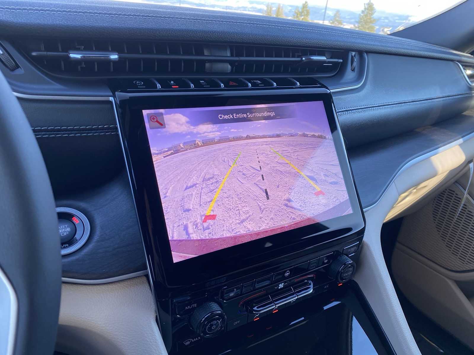 Thumbnail: 2025 Jeep Grand Cherokee - 24