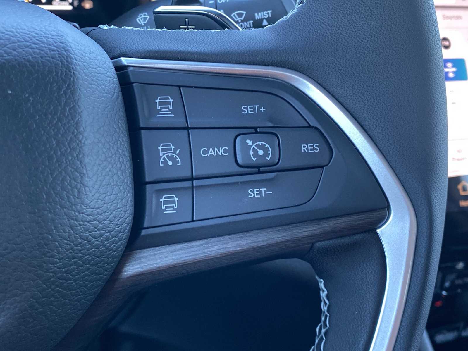 Thumbnail: 2025 Jeep Grand Cherokee - 22