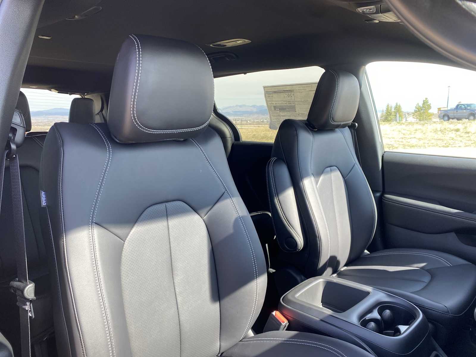 Thumbnail: 2026 Chrysler Pacifica - 18