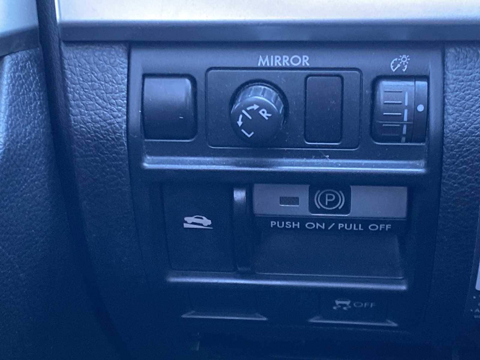 Thumbnail: 2011 Subaru Outback - 18