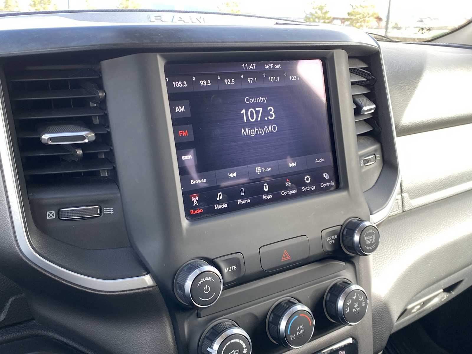 Thumbnail: 2020 RAM 1500 - 28