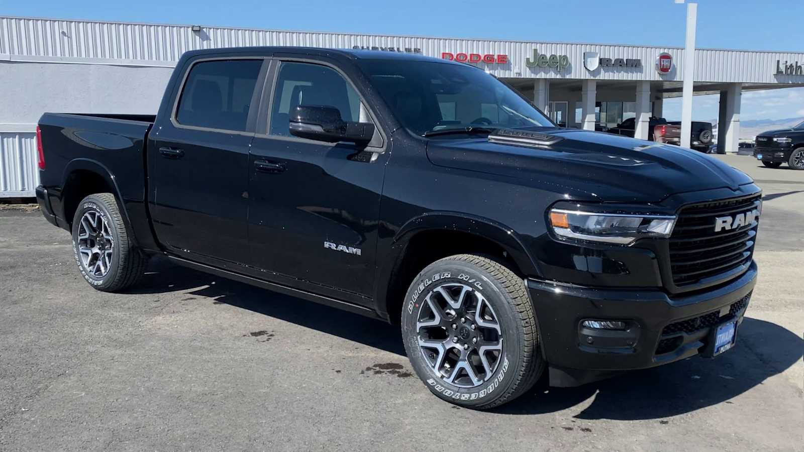 2025 Ram 1500 Laramie photo 2