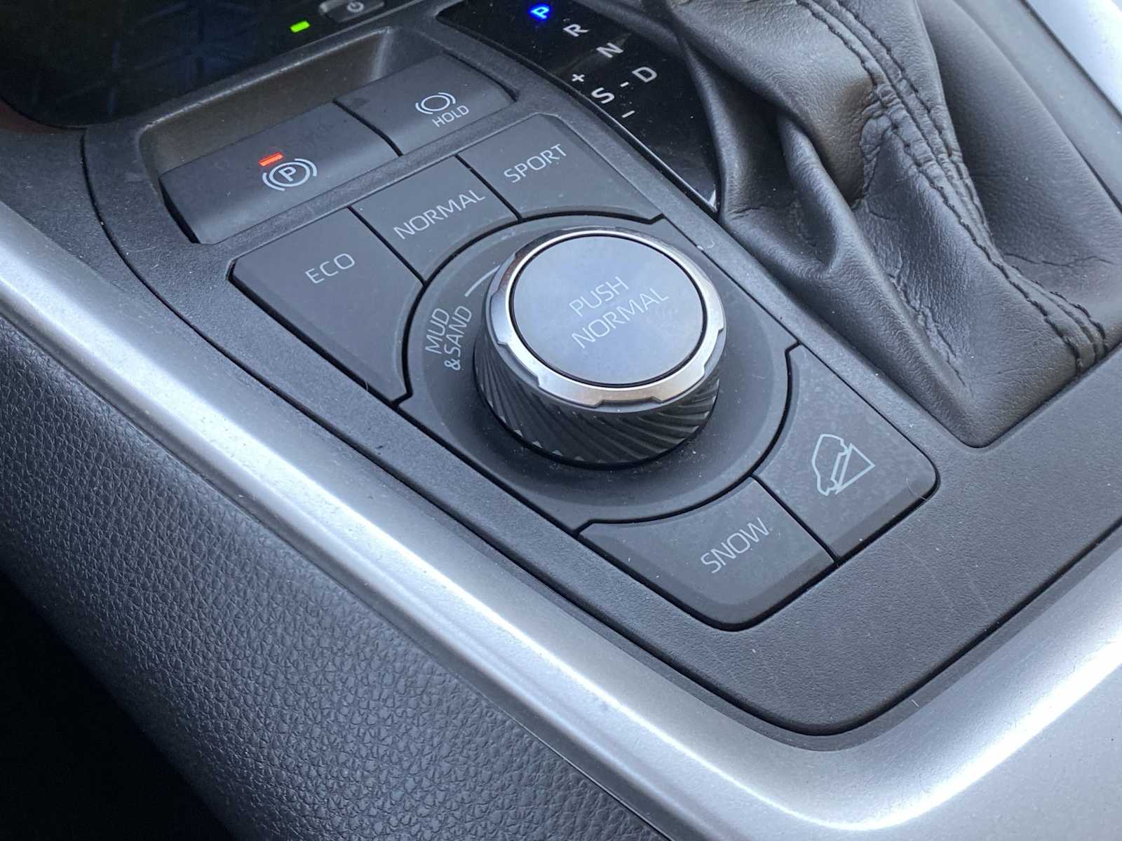 Thumbnail: 2021 Toyota RAV4 - 27