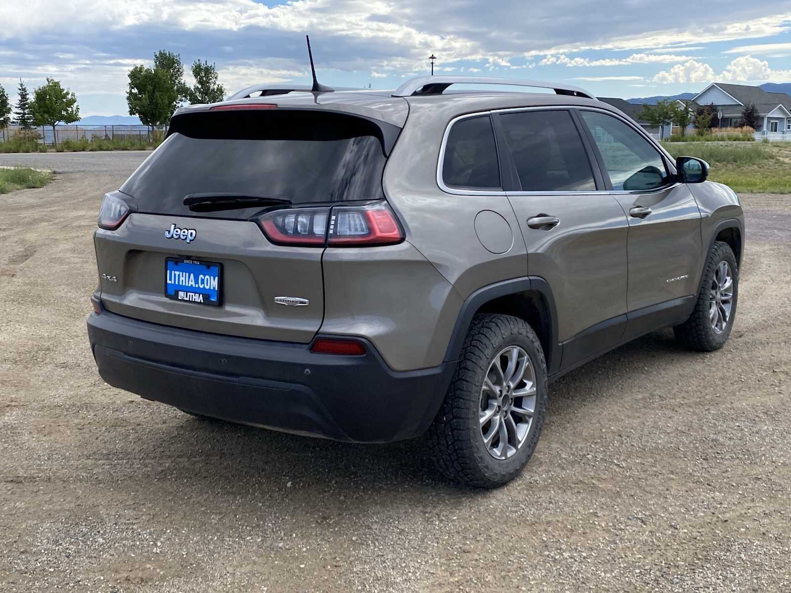 Thumbnail: 2020 Jeep Cherokee - 12