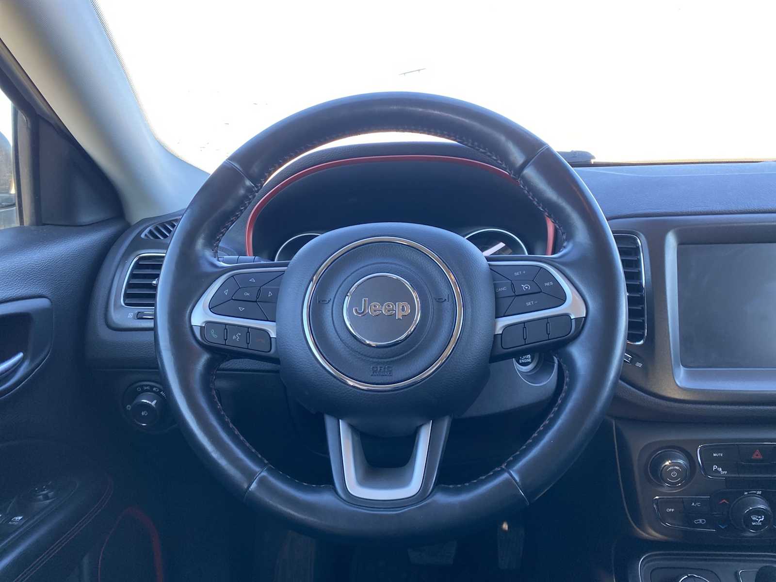 Thumbnail: 2018 Jeep Compass - 31