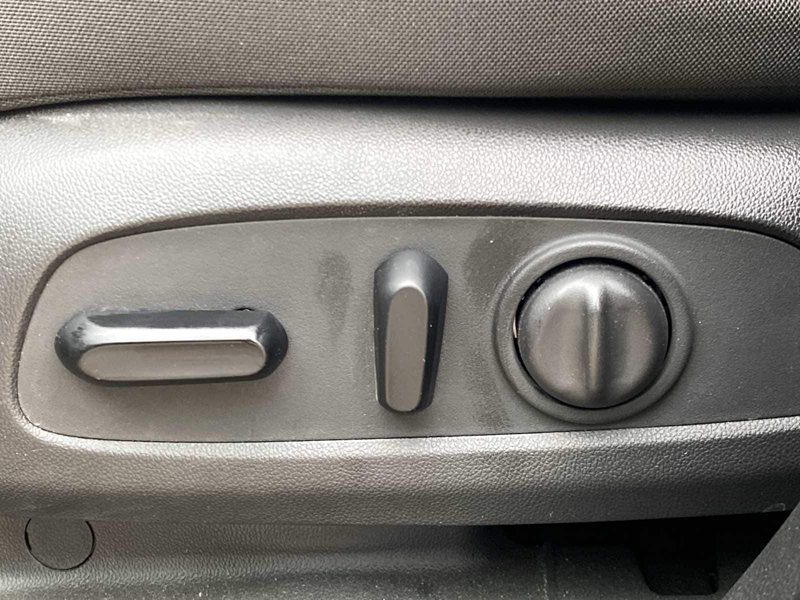 Thumbnail: 2023 Chevrolet TrailBlazer - 21