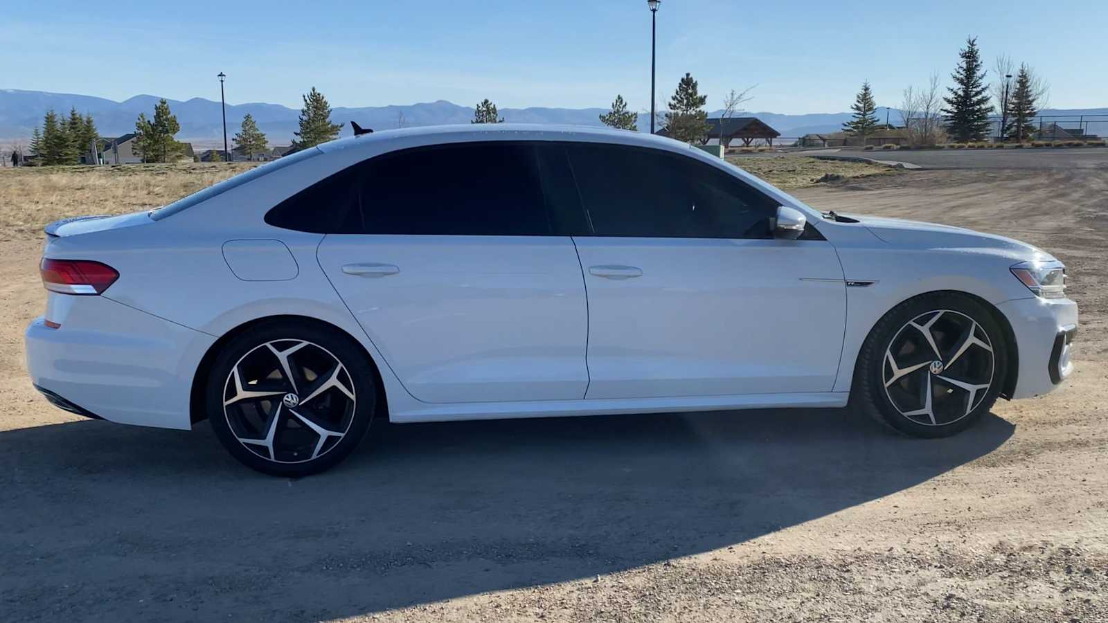 Thumbnail: 2020 Volkswagen Passat - 9