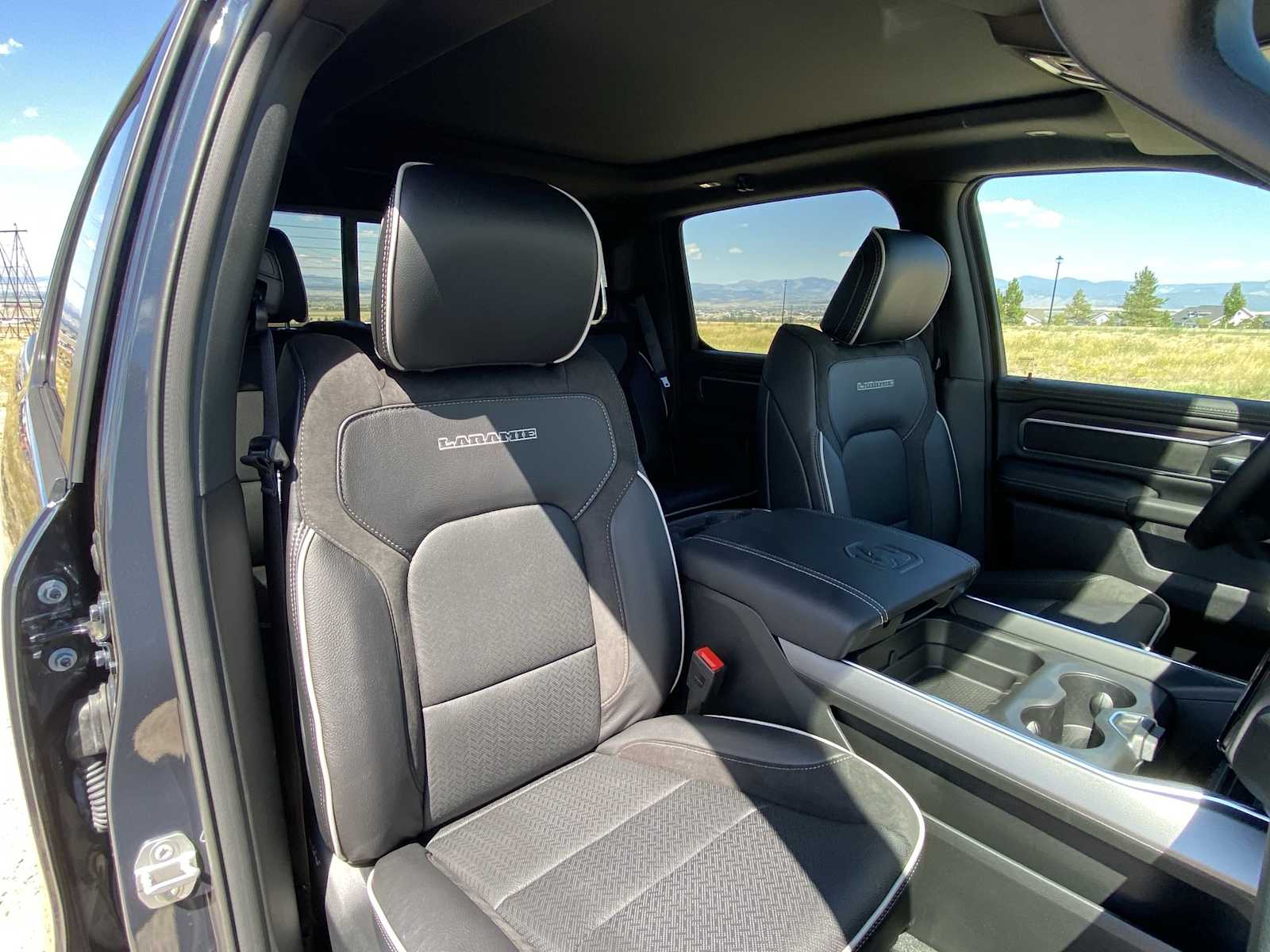 Thumbnail: 2026 RAM 1500 - 18