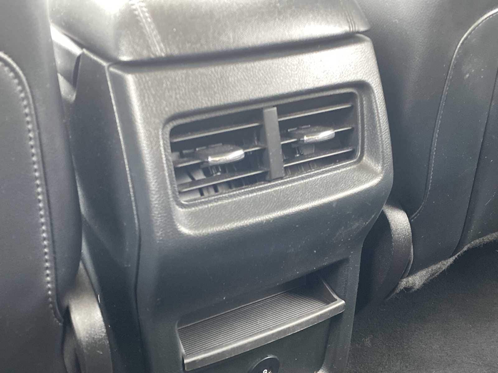 Thumbnail: 2023 Ford Edge - 25