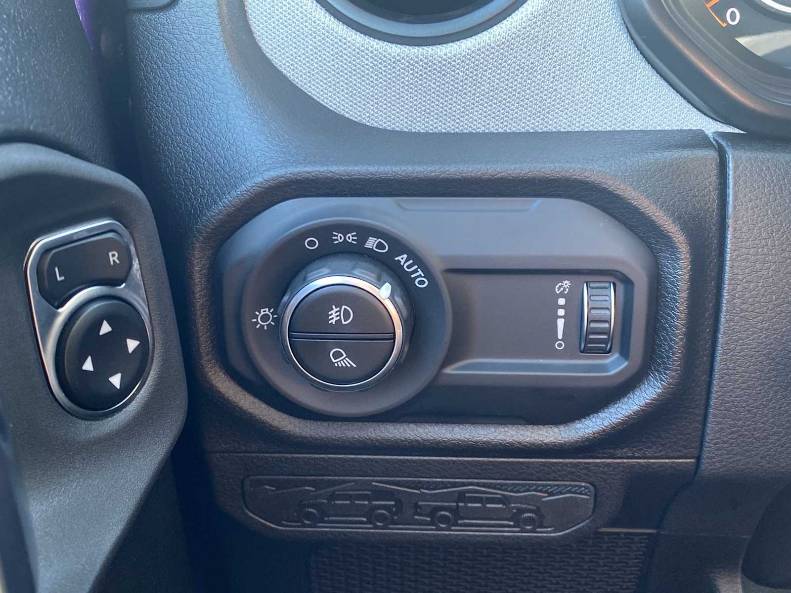 Thumbnail: 2026 Jeep Gladiator - 14