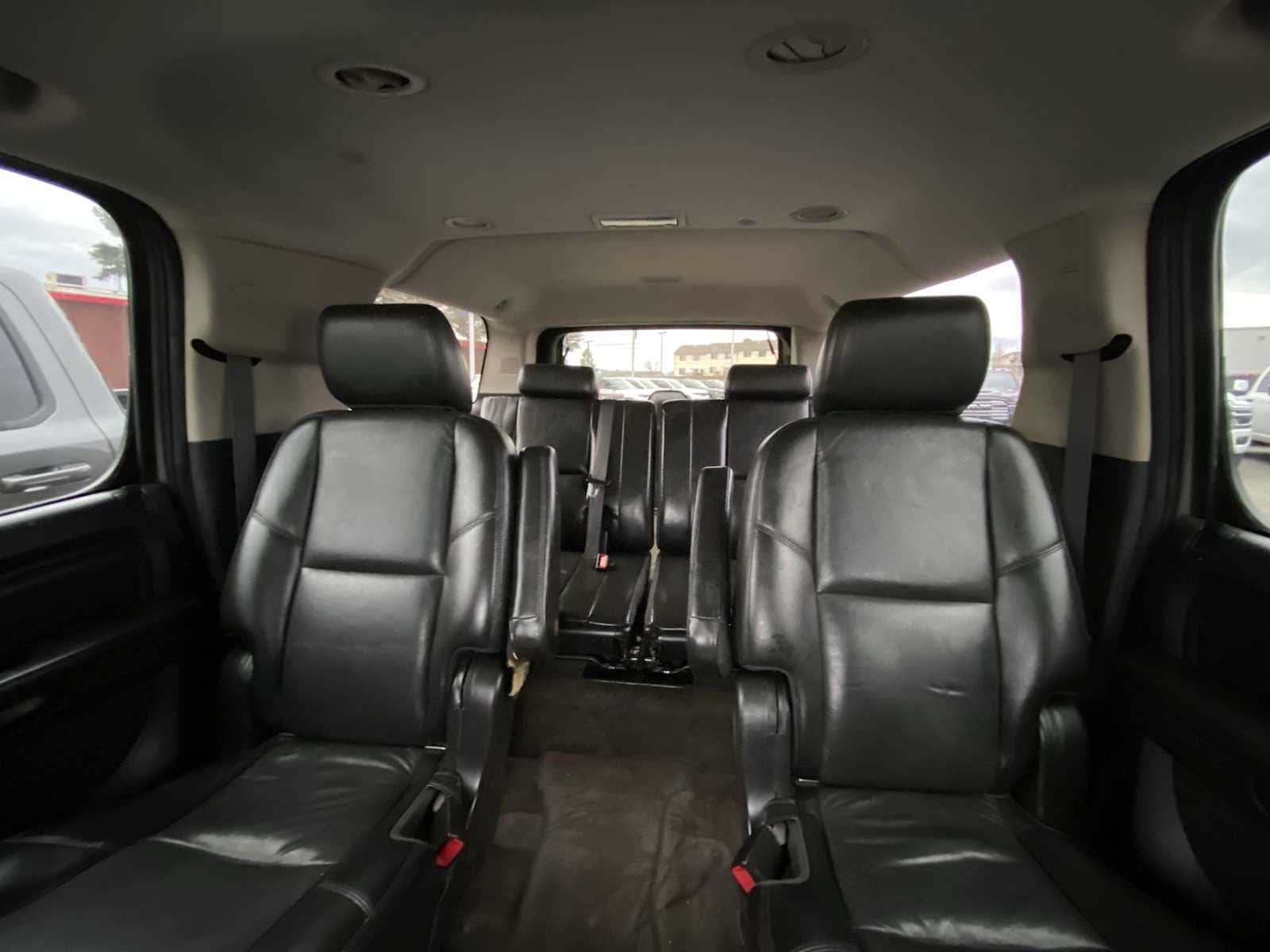 Thumbnail: 2011 GMC Yukon XL - 16