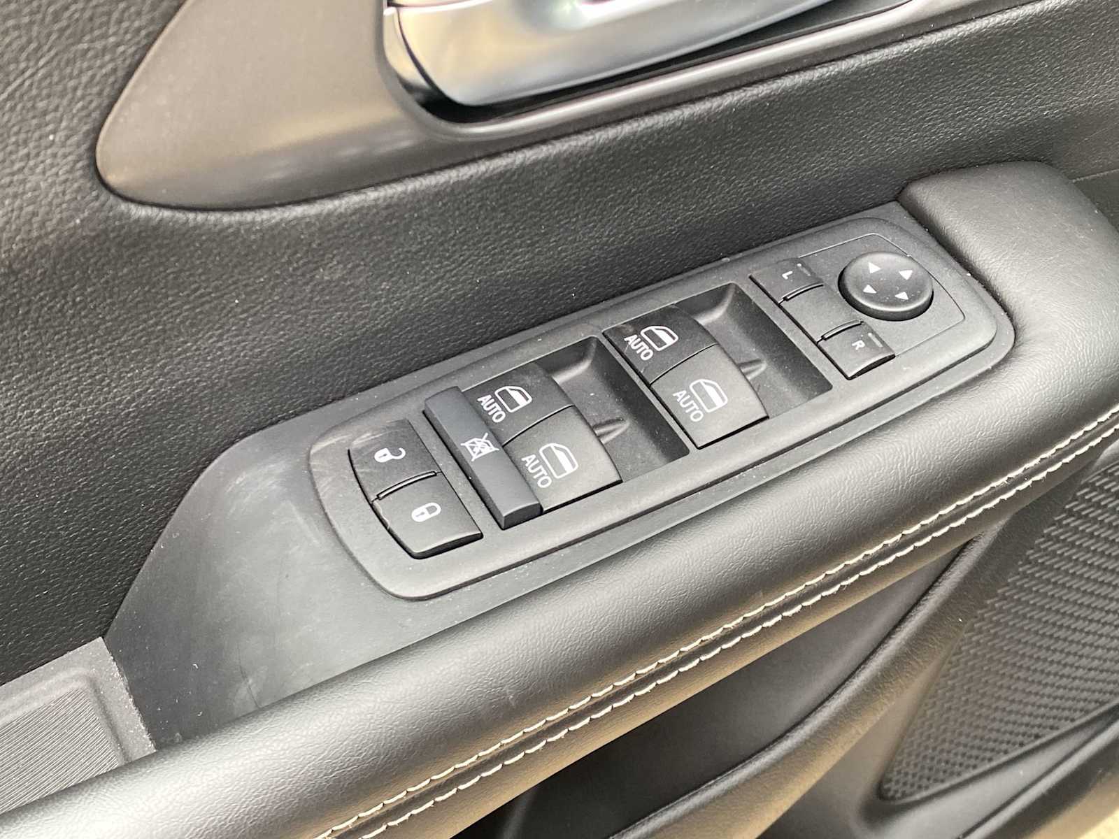 Thumbnail: 2026 Chrysler Pacifica - 20