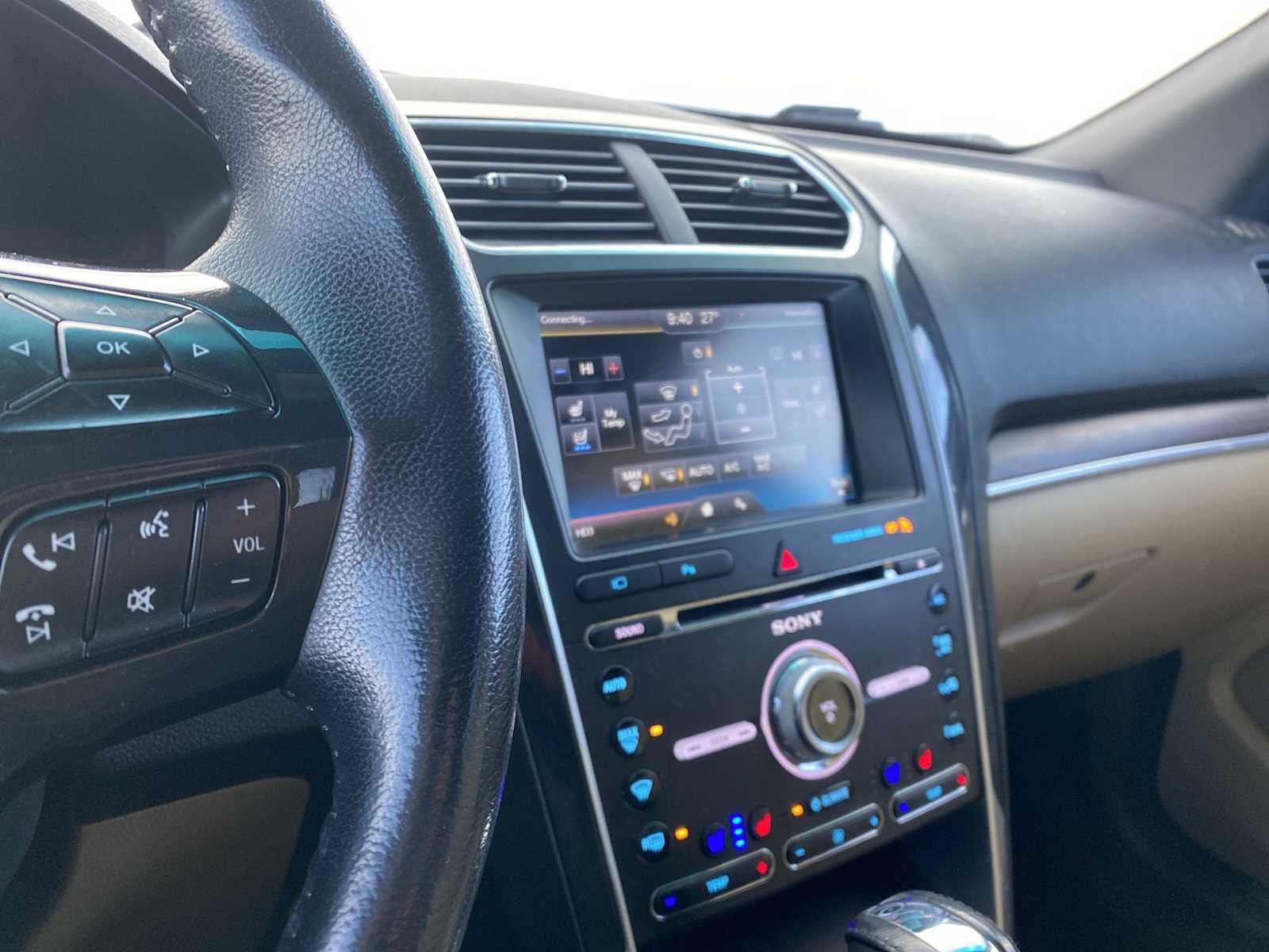 Thumbnail: 2016 Ford Explorer - 19