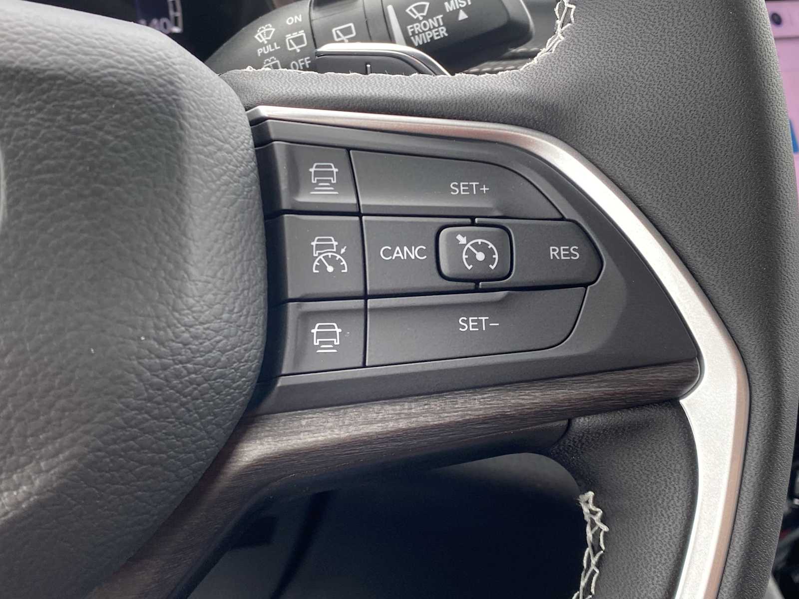 Thumbnail: 2025 Jeep Grand Cherokee - 23