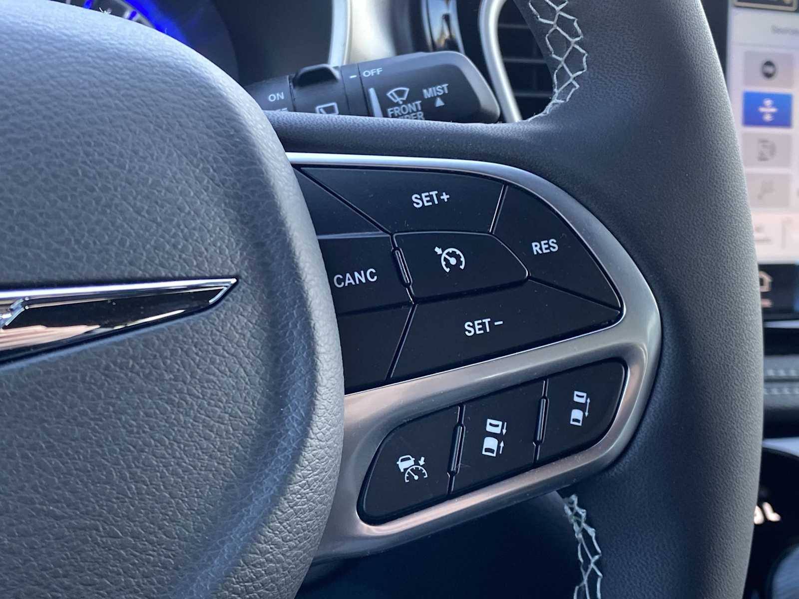Thumbnail: 2026 Chrysler Pacifica - 31