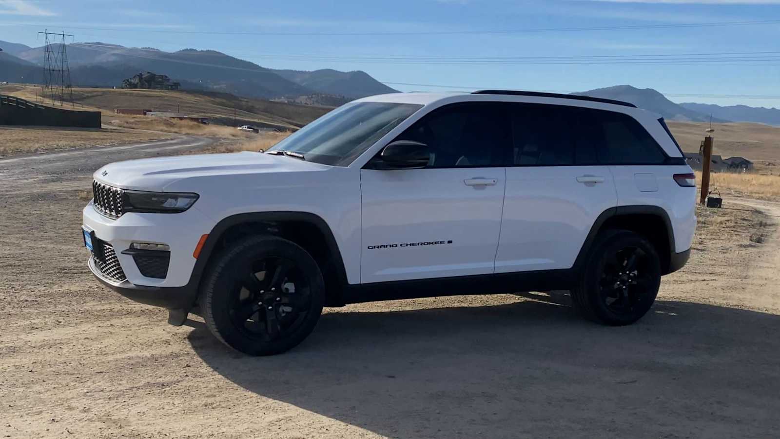 Thumbnail: 2023 Jeep Grand Cherokee - 4