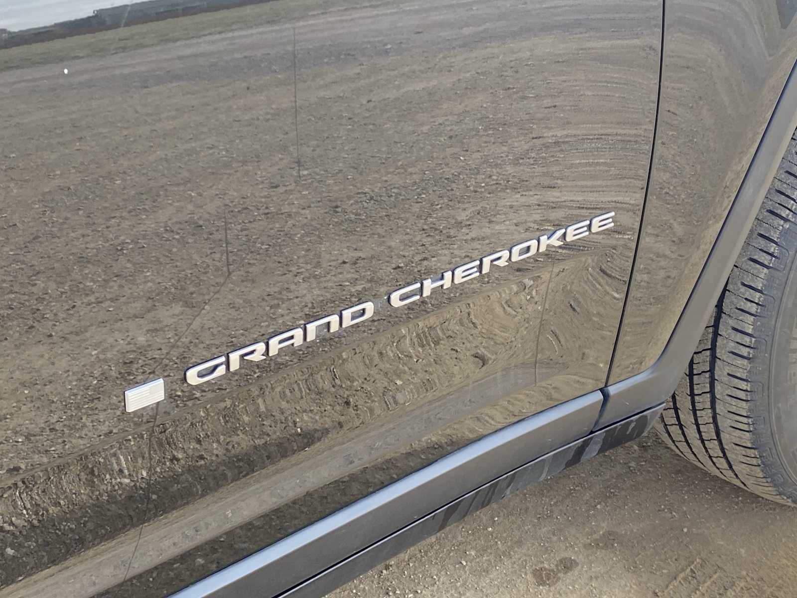 Thumbnail: 2024 Jeep Grand Cherokee L - 15