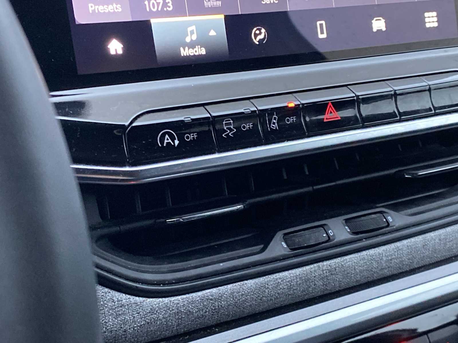 Thumbnail: 2023 Jeep Compass - 27