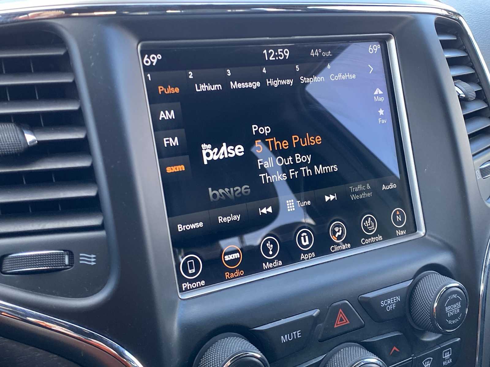 Thumbnail: 2018 Jeep Grand Cherokee - 26