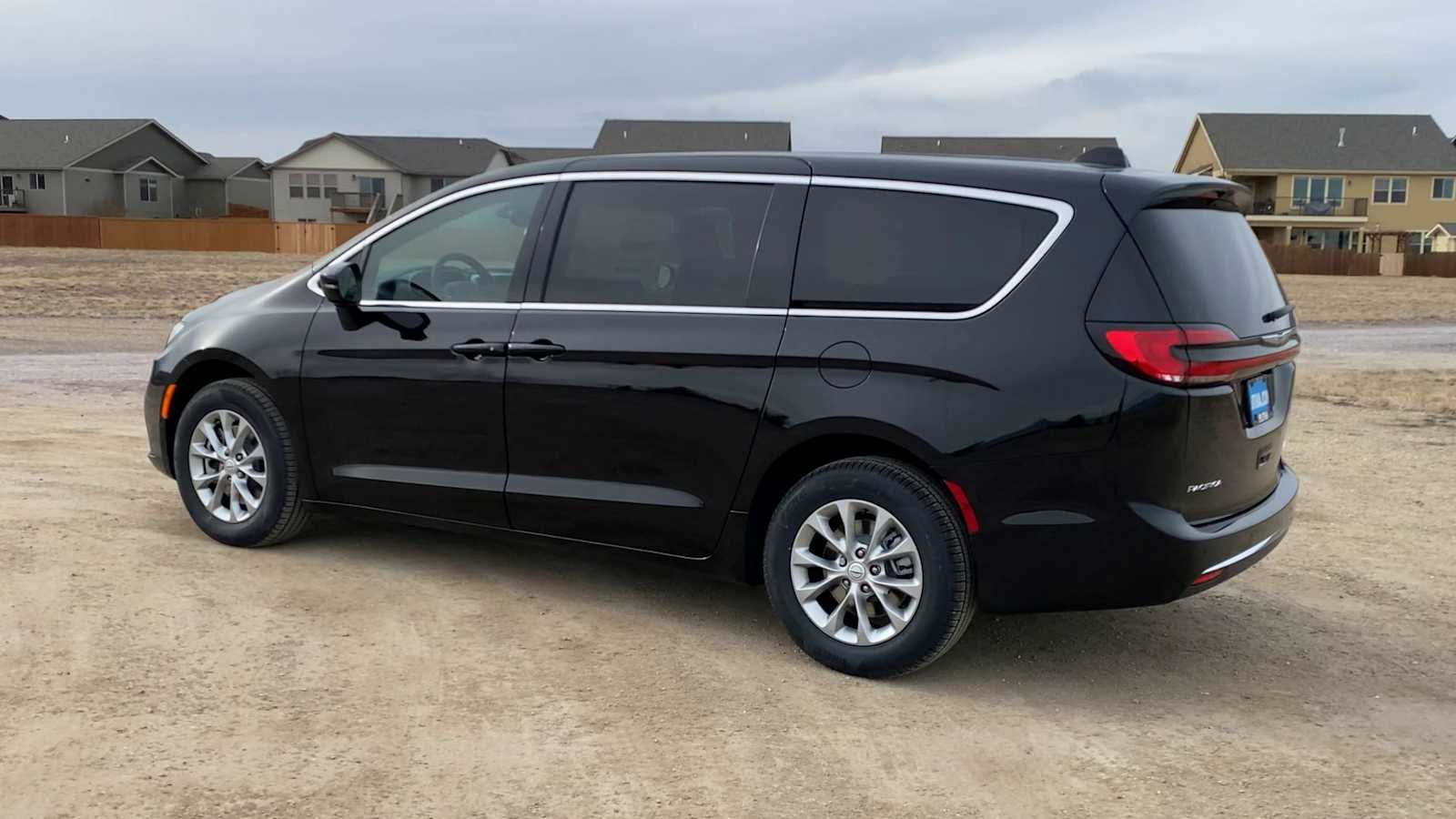 Thumbnail: 2026 Chrysler Pacifica - 6