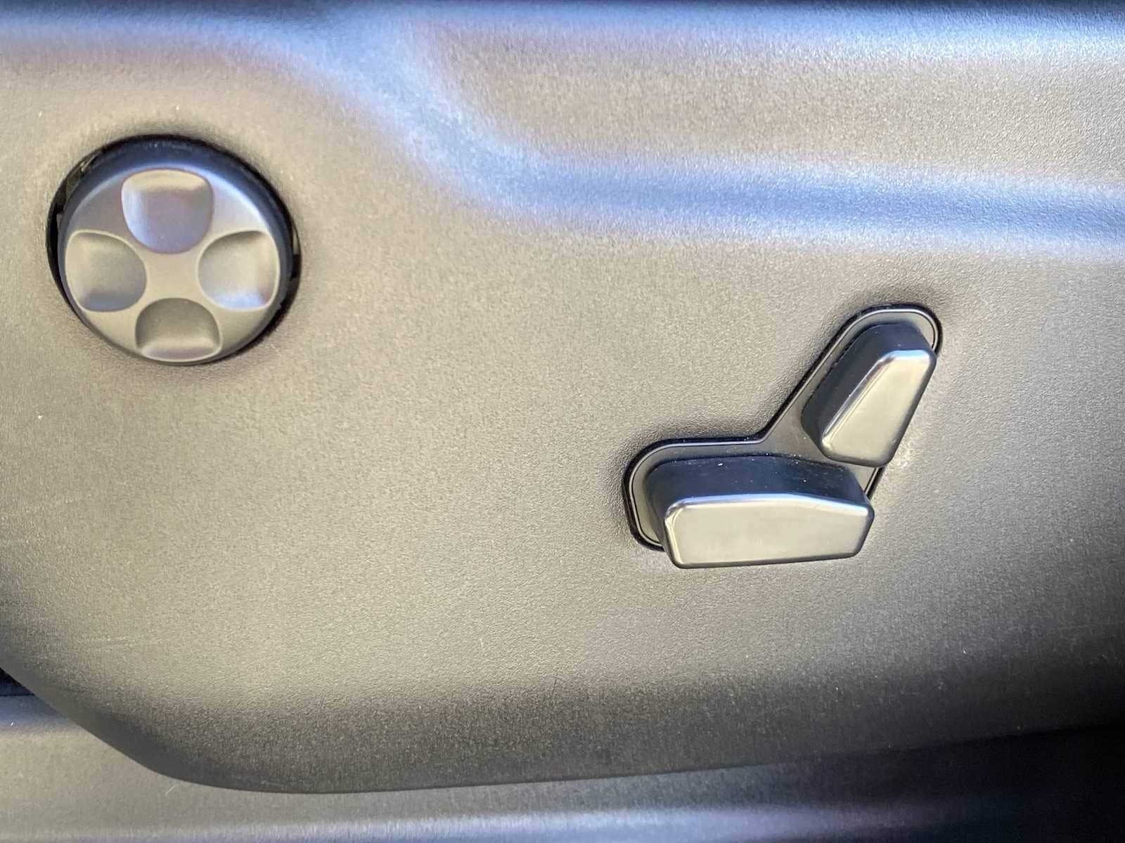 Thumbnail: 2021 Dodge Durango - 21