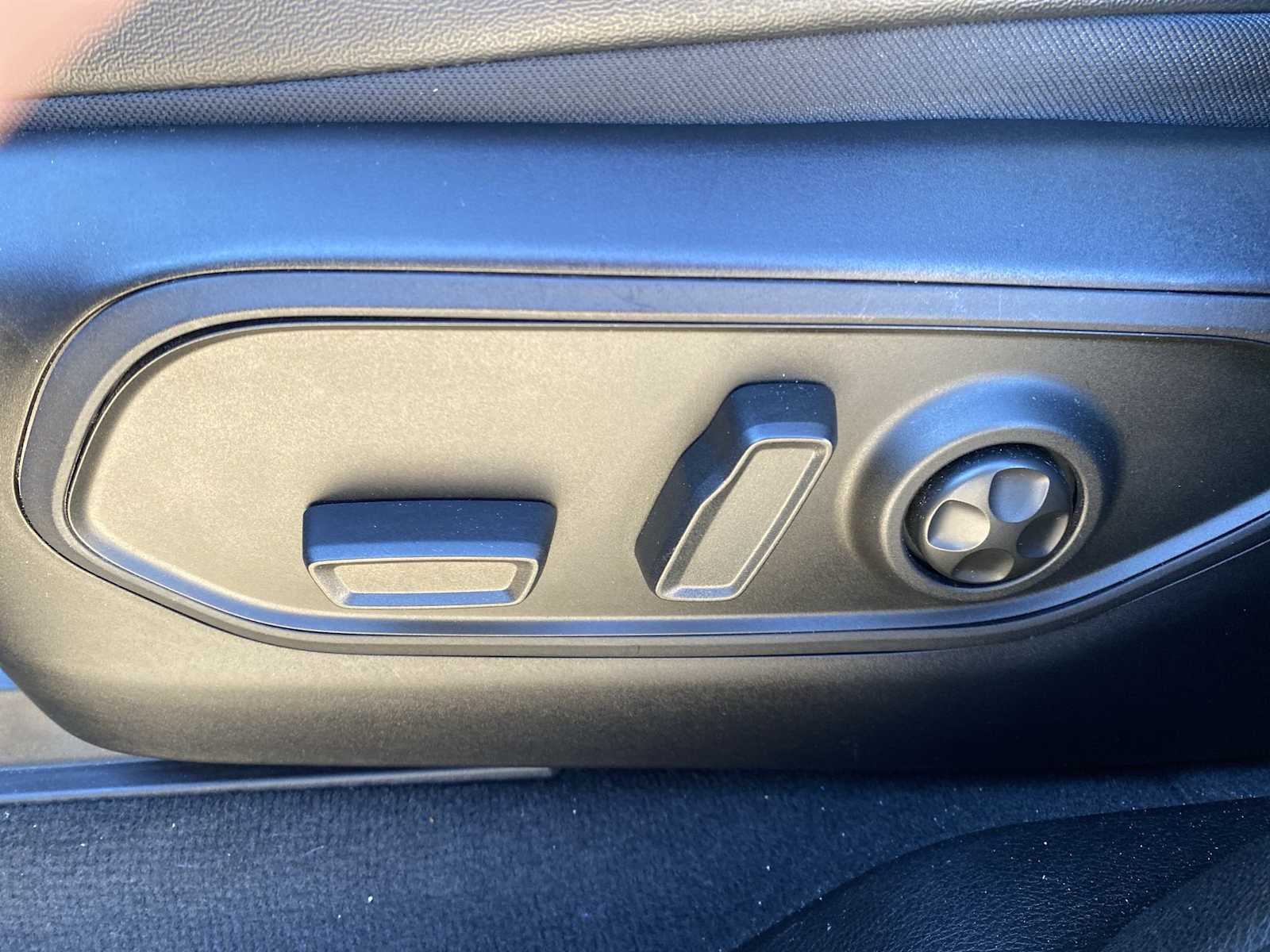 Thumbnail: 2024 Jeep Grand Cherokee L - 20