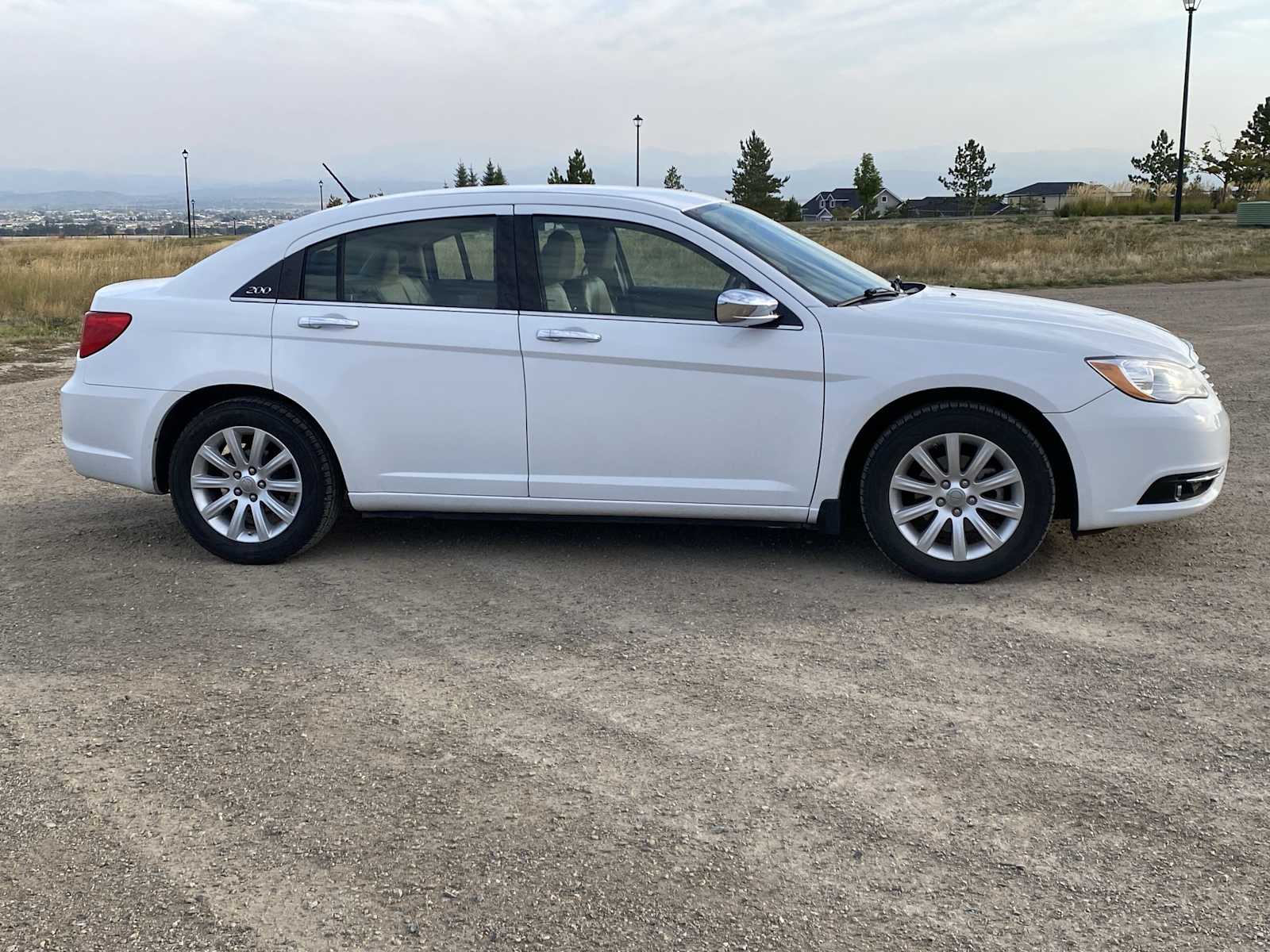 Thumbnail: 2014 Chrysler 200 - 19