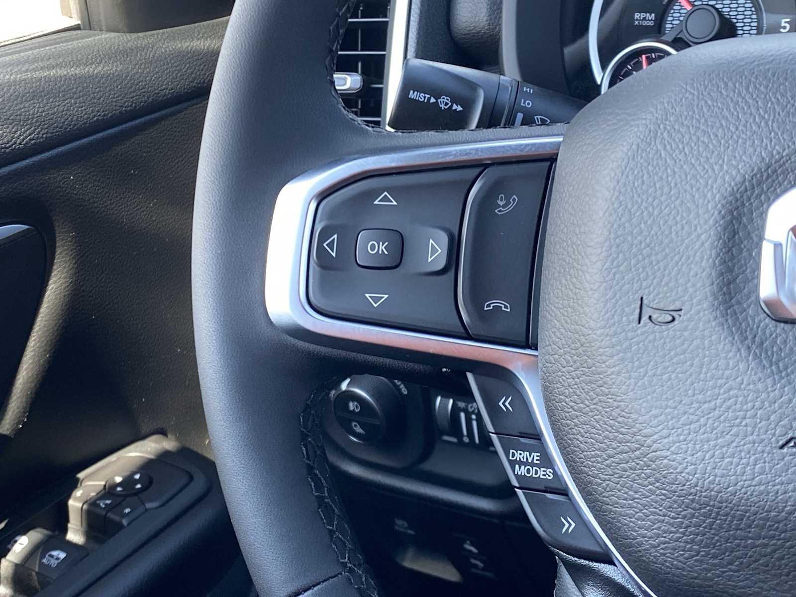 Thumbnail: 2026 RAM 1500 - 32