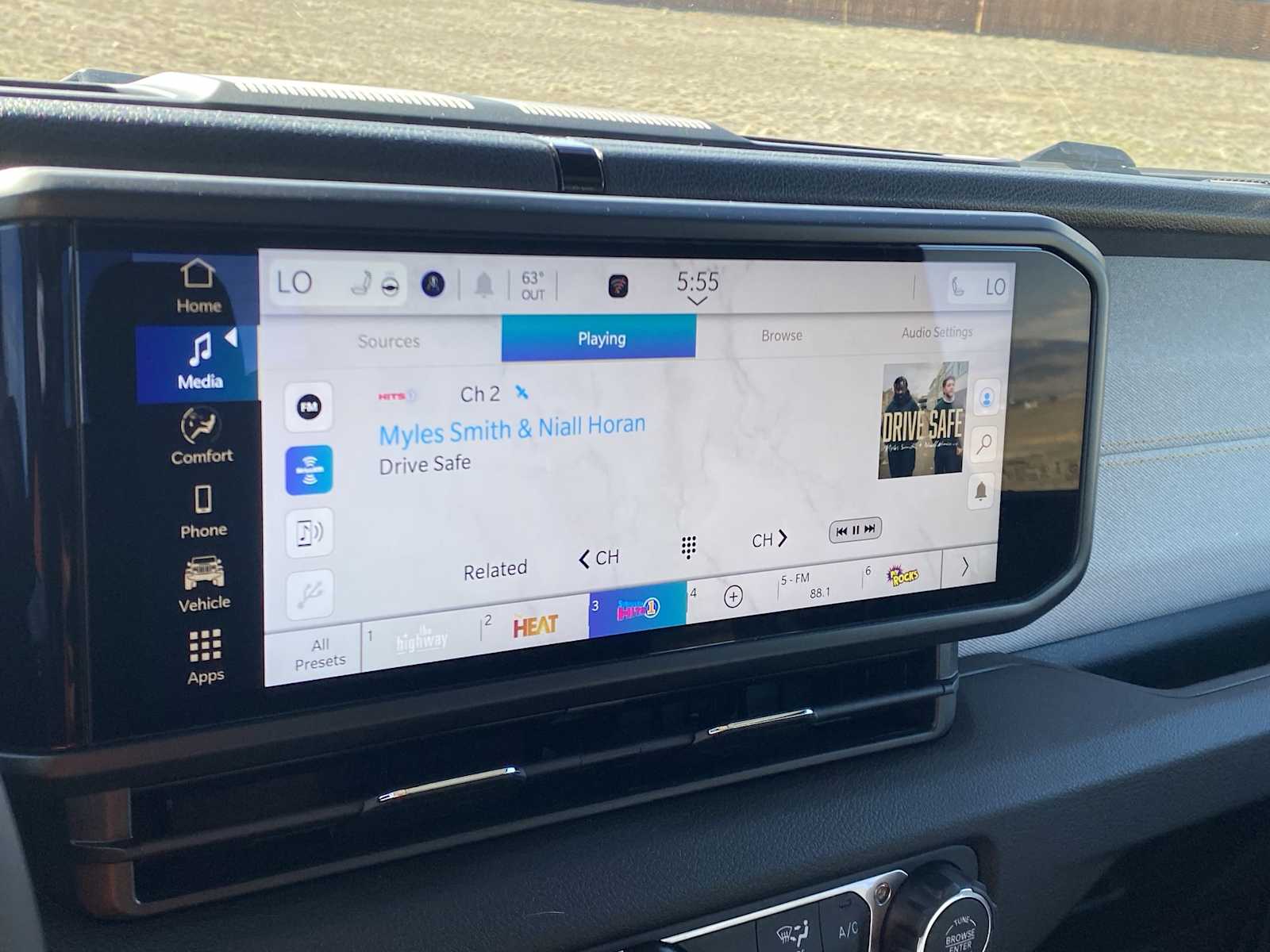 Thumbnail: 2026 Jeep Gladiator - 27