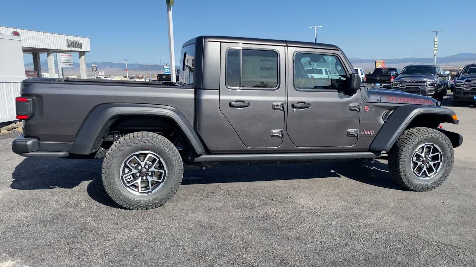 Thumbnail: 2025 Jeep Gladiator - 9