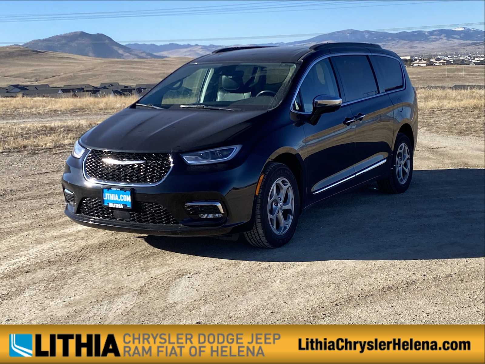 Thumbnail: 2023 Chrysler Pacifica - 1