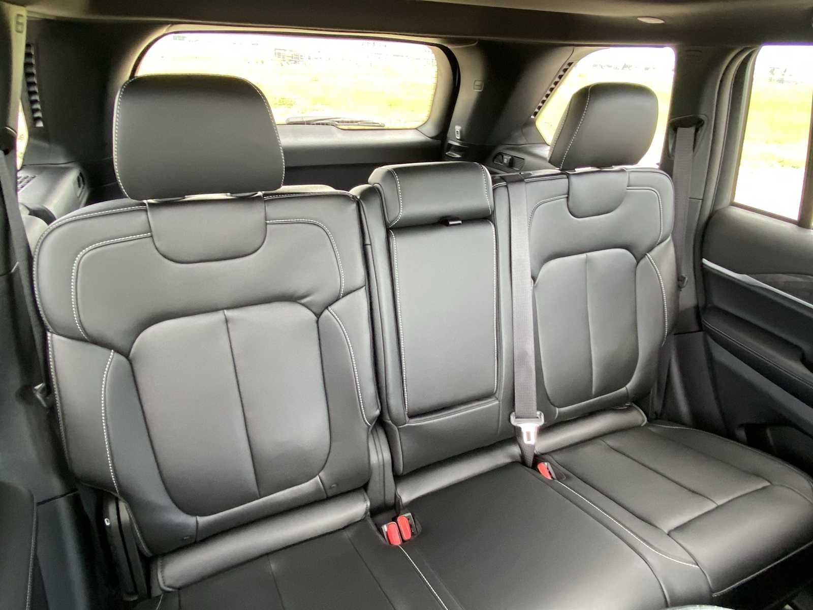 Thumbnail: 2025 Jeep Grand Cherokee - 16