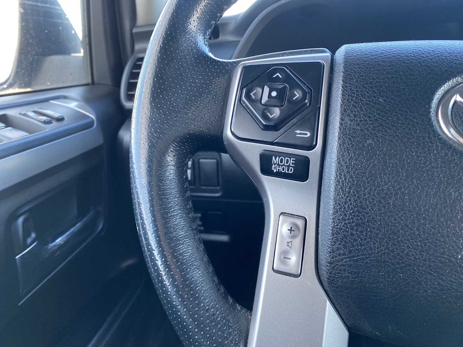 Thumbnail: 2019 Toyota 4Runner - 29