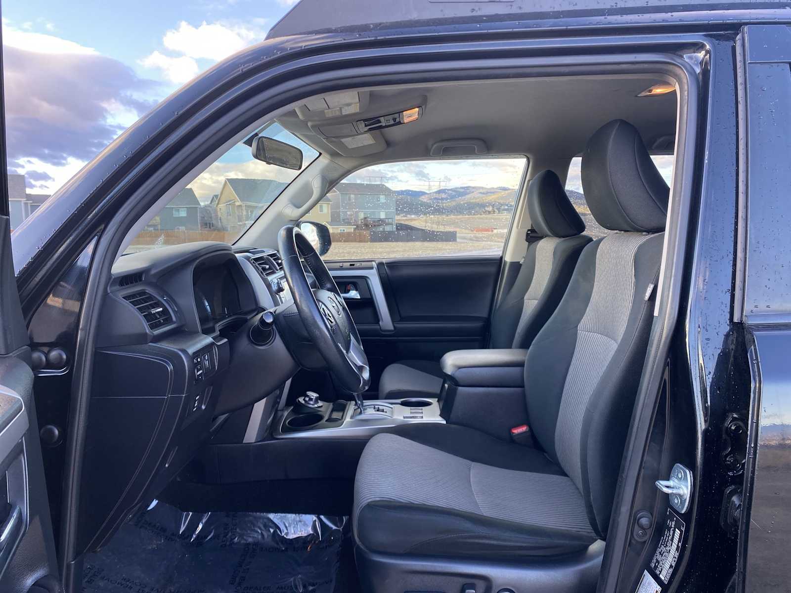 Thumbnail: 2019 Toyota 4Runner - 17