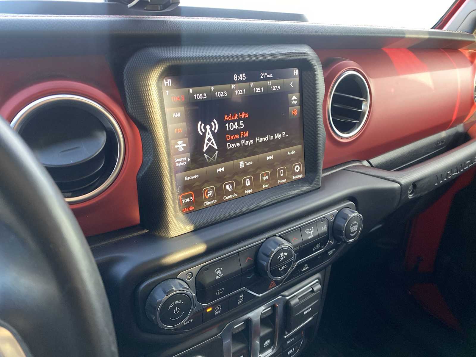 Thumbnail: 2021 Jeep Wrangler - 22