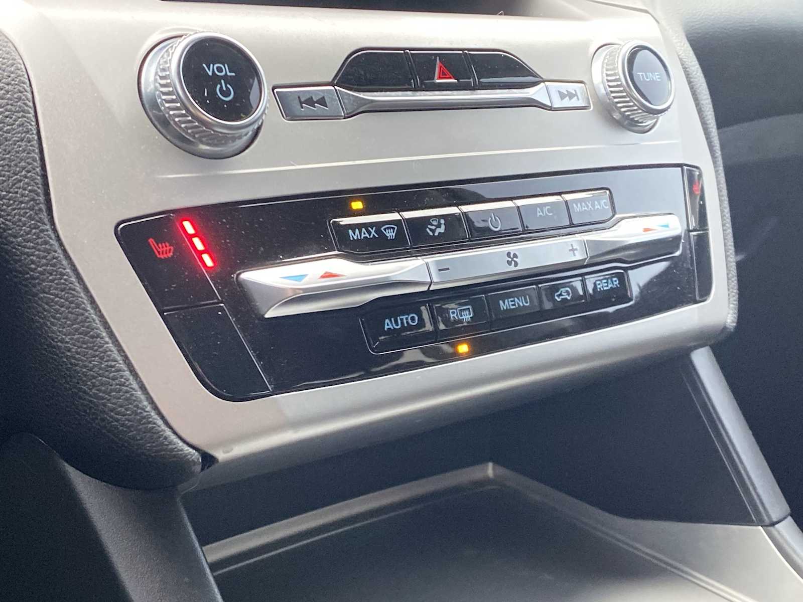 Thumbnail: 2022 Ford Explorer - 22