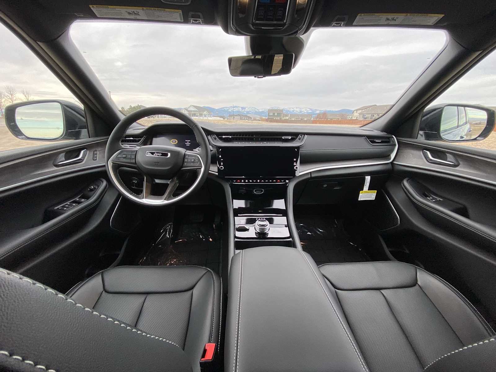 Thumbnail: 2026 Jeep Grand Cherokee - 16