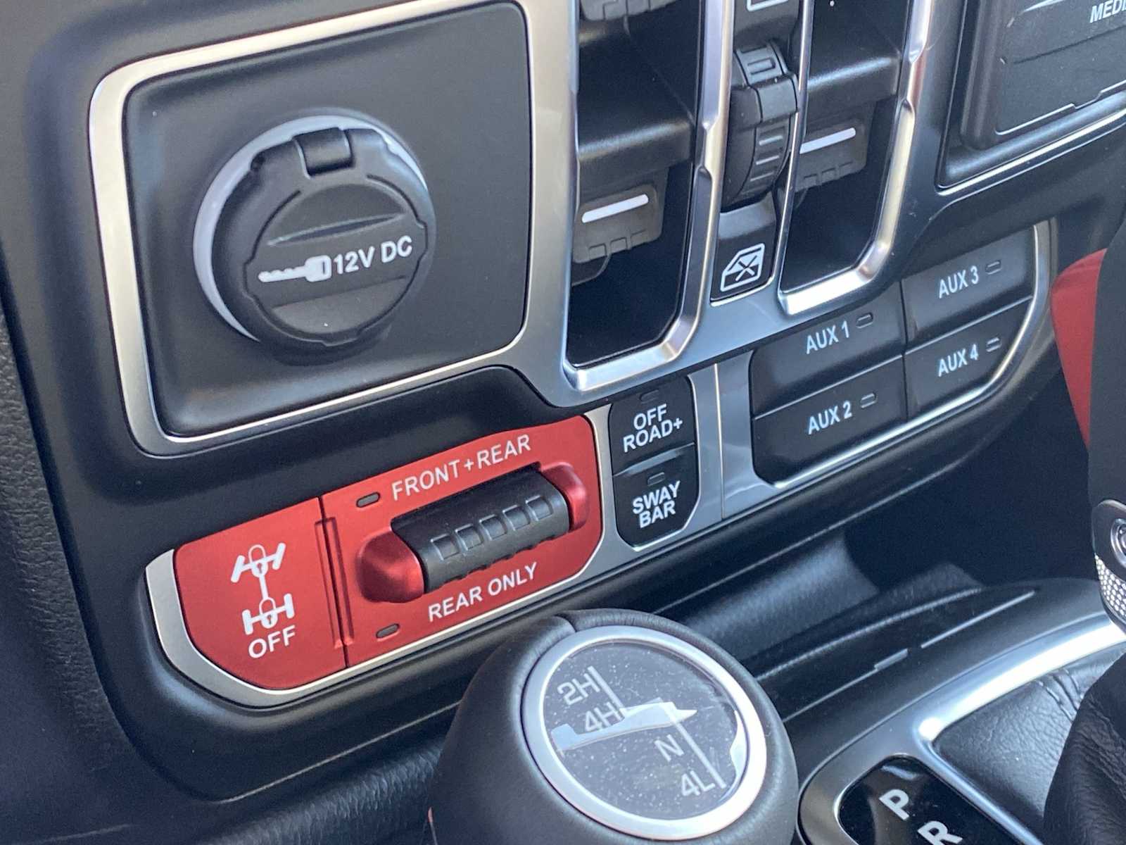 Thumbnail: 2025 Jeep Gladiator - 26